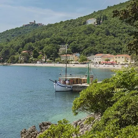 Blue With Sea View And Whirlpool Holiday home *