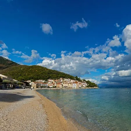 Holiday home Blue With Sea View And Whirlpool Opatija