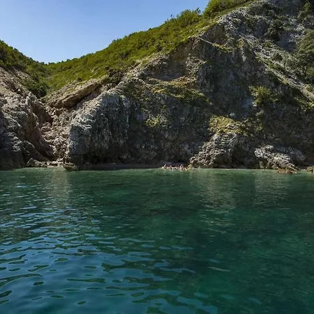 Blue With Sea View And Whirlpool Holiday home *
